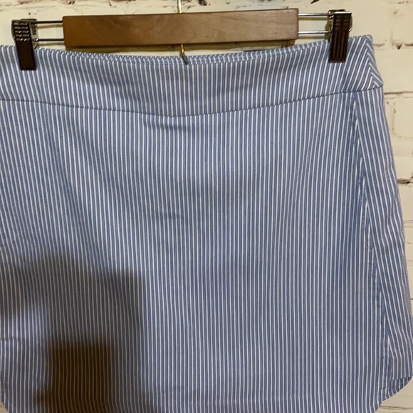 NWT  Blue Striped Skort Size 6 - Picture 7 of 12